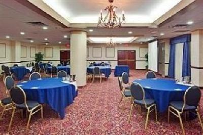 фото отеля Holiday Inn Hotel & Suites Mississauga