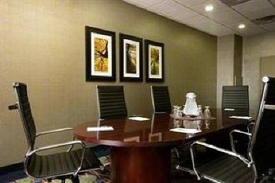 фото отеля Holiday Inn Hotel & Suites Mississauga