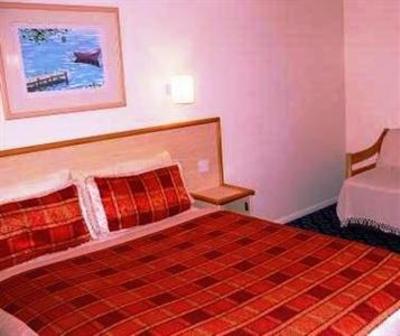 фото отеля Travel Plaza Hotel Desborough