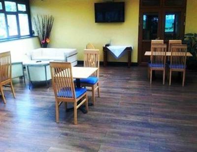 фото отеля Travel Plaza Hotel Desborough