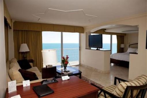 фото отеля Radisson Suite Hotel Oceanfront