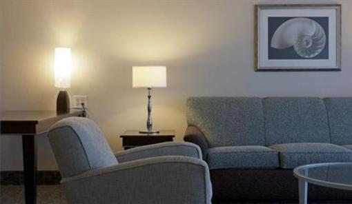 фото отеля Radisson Suite Hotel Oceanfront
