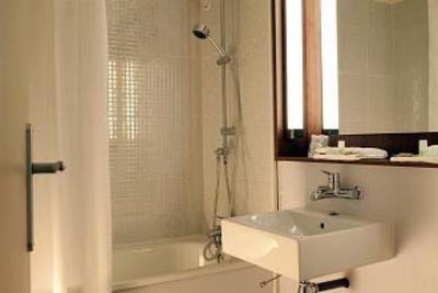 фото отеля Hotel Campanile Lille Nord Wasquehal