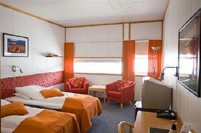 фото отеля Tjeldsundbrua Kro & Hotell Skanland