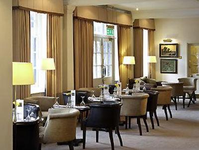фото отеля Mercure Burford Bridge Boxhill