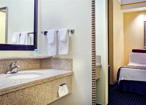 фото отеля SpringHill Suites Knoxville at Turkey Creek