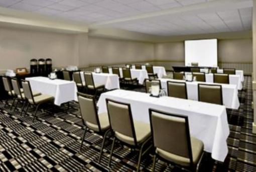 фото отеля Four Points by Sheraton Mississauga Meadowvale
