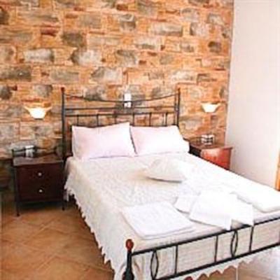 фото отеля Acti Plaka Apartments