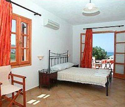 фото отеля Acti Plaka Apartments