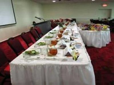 фото отеля Sooner Legends Inn & Suites