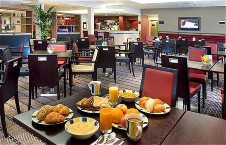 фото отеля Holiday Inn Express Birmingham Oldbury M5 Jct.2