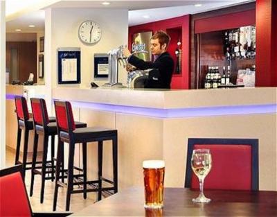 фото отеля Holiday Inn Express Birmingham Oldbury M5 Jct.2