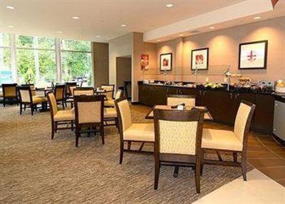 фото отеля Cambria Suites Traverse City