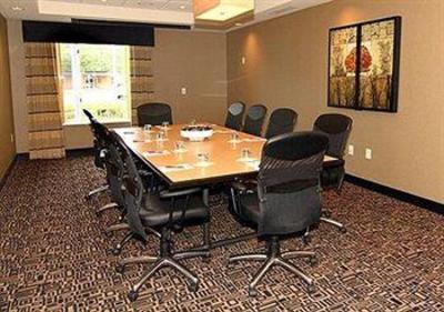 фото отеля Cambria Suites Traverse City