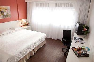 фото отеля Everest Hotel Porto Alegre
