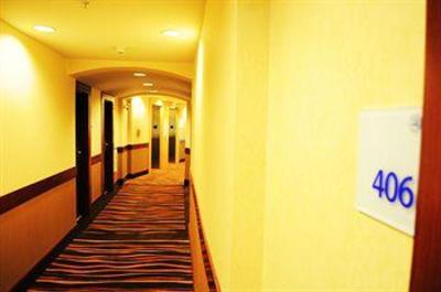 фото отеля Holiday Inn Express Hotel & Suites Langley