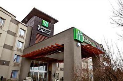 фото отеля Holiday Inn Express Hotel & Suites Langley