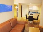 фото отеля Holiday Inn Express Hotel & Suites Langley