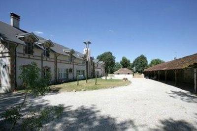фото отеля Le Pavillon Du Chateau Hotel Garrevaques