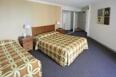 фото отеля Hillcrest Central Apartment Hotel