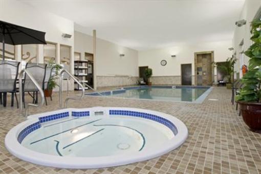 фото отеля BEST WESTERN Wainwright Inn & Suites
