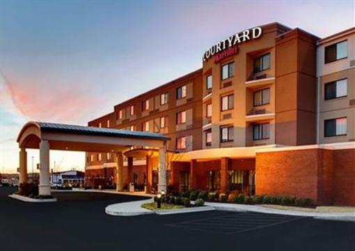 фото отеля Courtyard Fayetteville