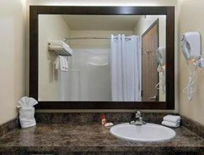 фото отеля Super 8 Lachenaie Terrebonne