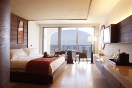фото отеля Costa d'Este Beach Resort