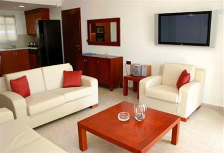 фото отеля Paradise Kings Club Apartments Khloraka